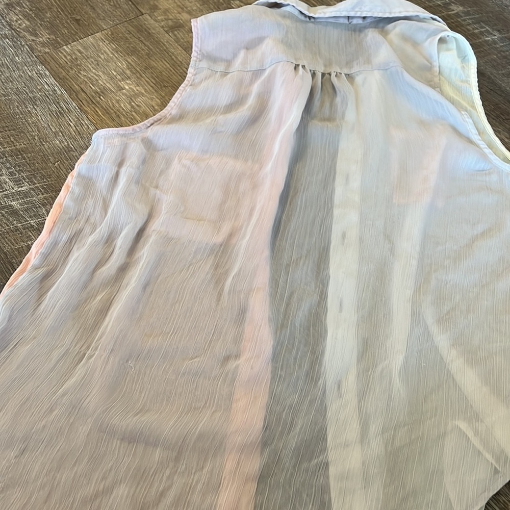 Sheer button down top - Picture 3 of 4